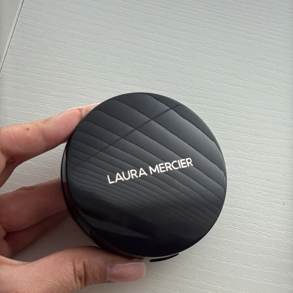 Laura Mercier Black Compact Foundation
